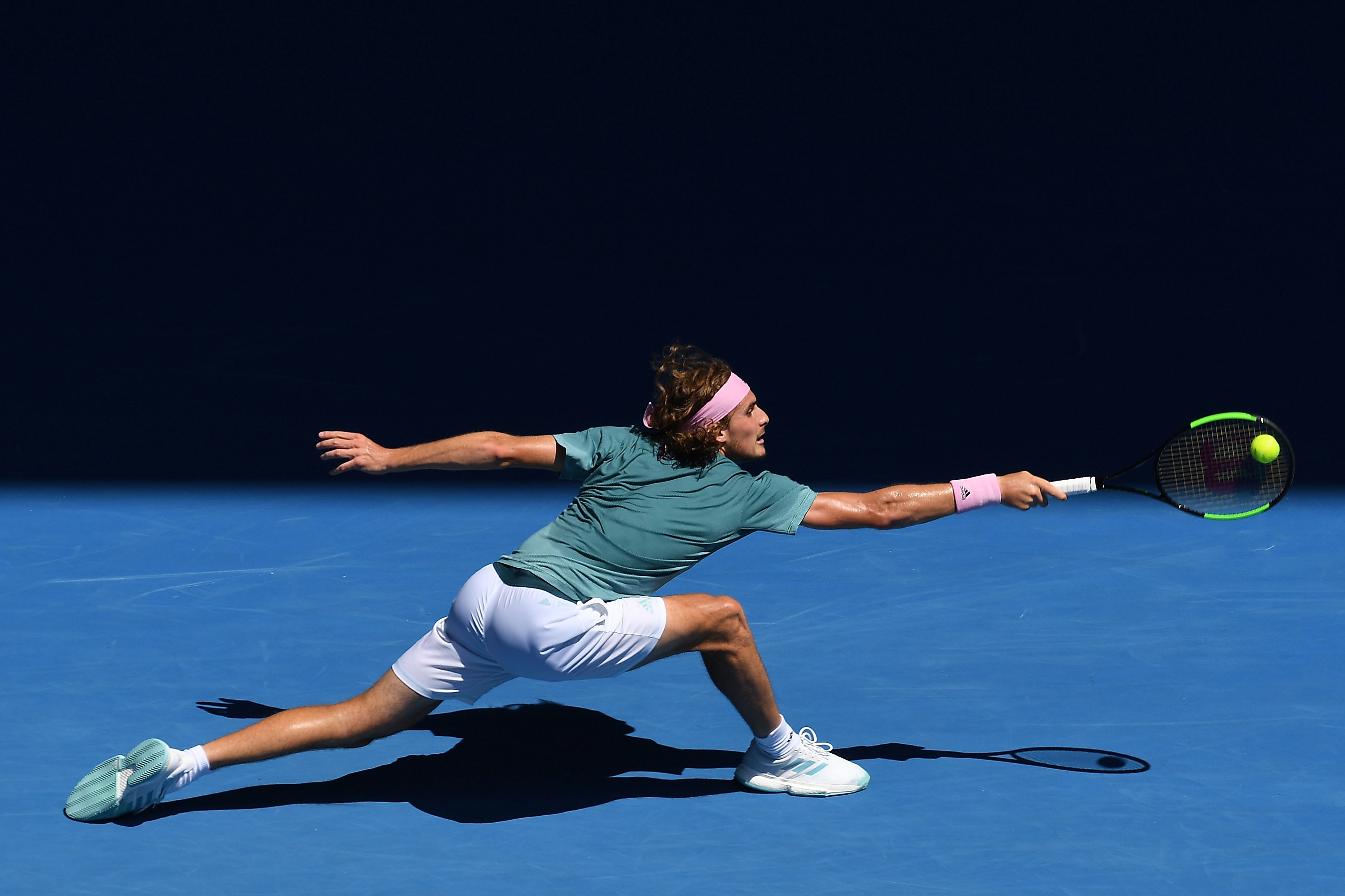 英国网球队鏖战意大利网球队,西西帕斯三分雨点燃全场 英国网球队鏖战意大利网球队,西西帕斯三分雨点燃全场