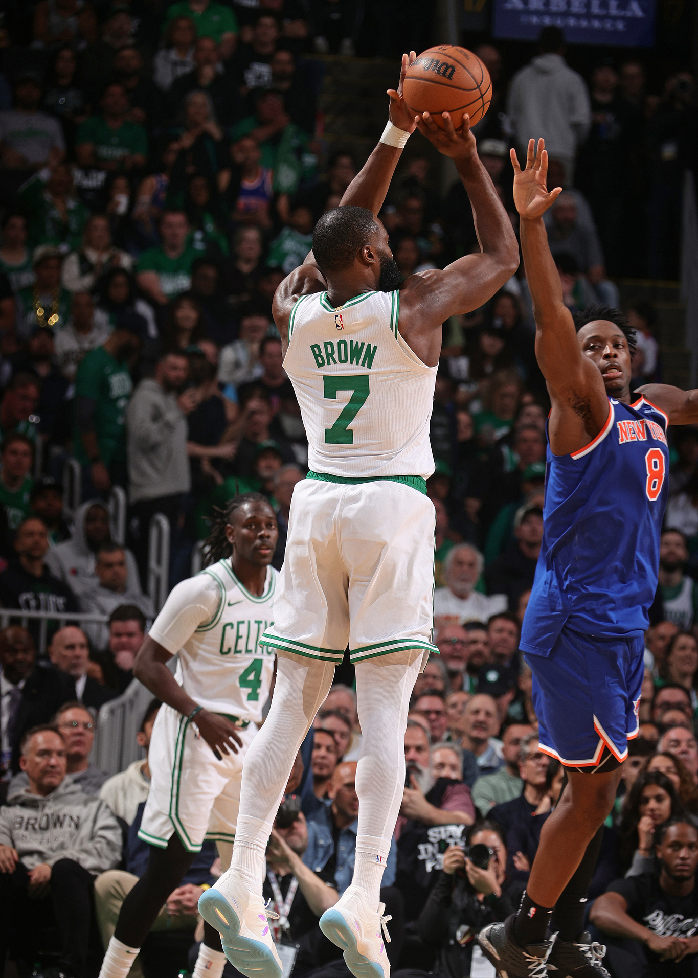 开云体育登录-包含尼克斯轻取雷霆，米切尔统治全场的词条