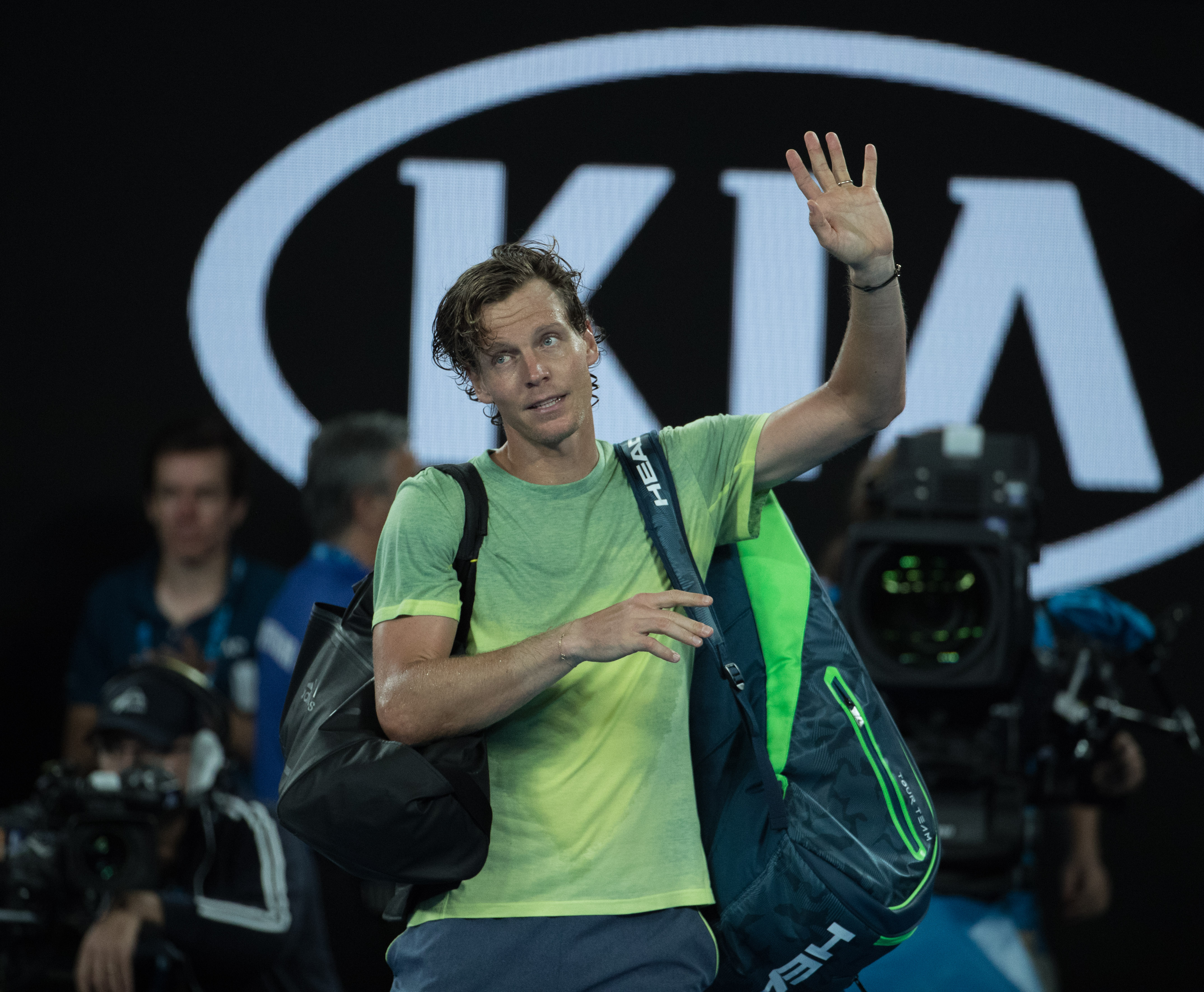 意大利网球队鏖战美国网球队，费德勒惊艳世界的简单介绍