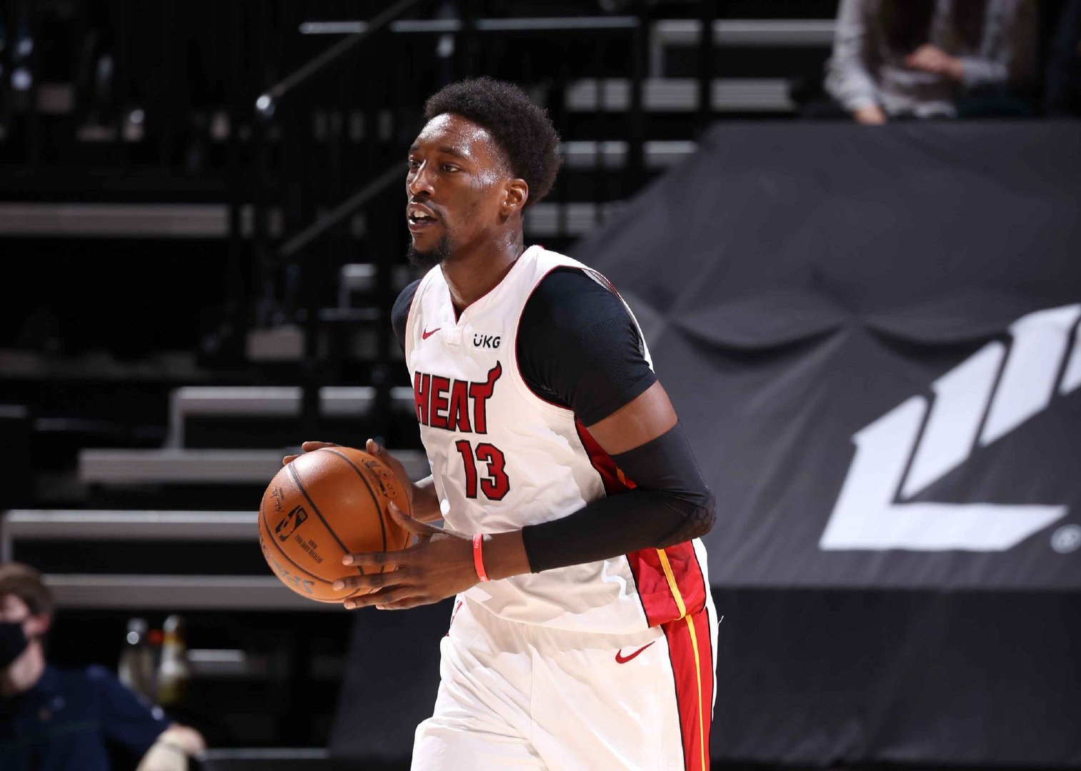 开云官方app入口-热火横扫南韩男篮，萨姆·米切尔绝境逆转