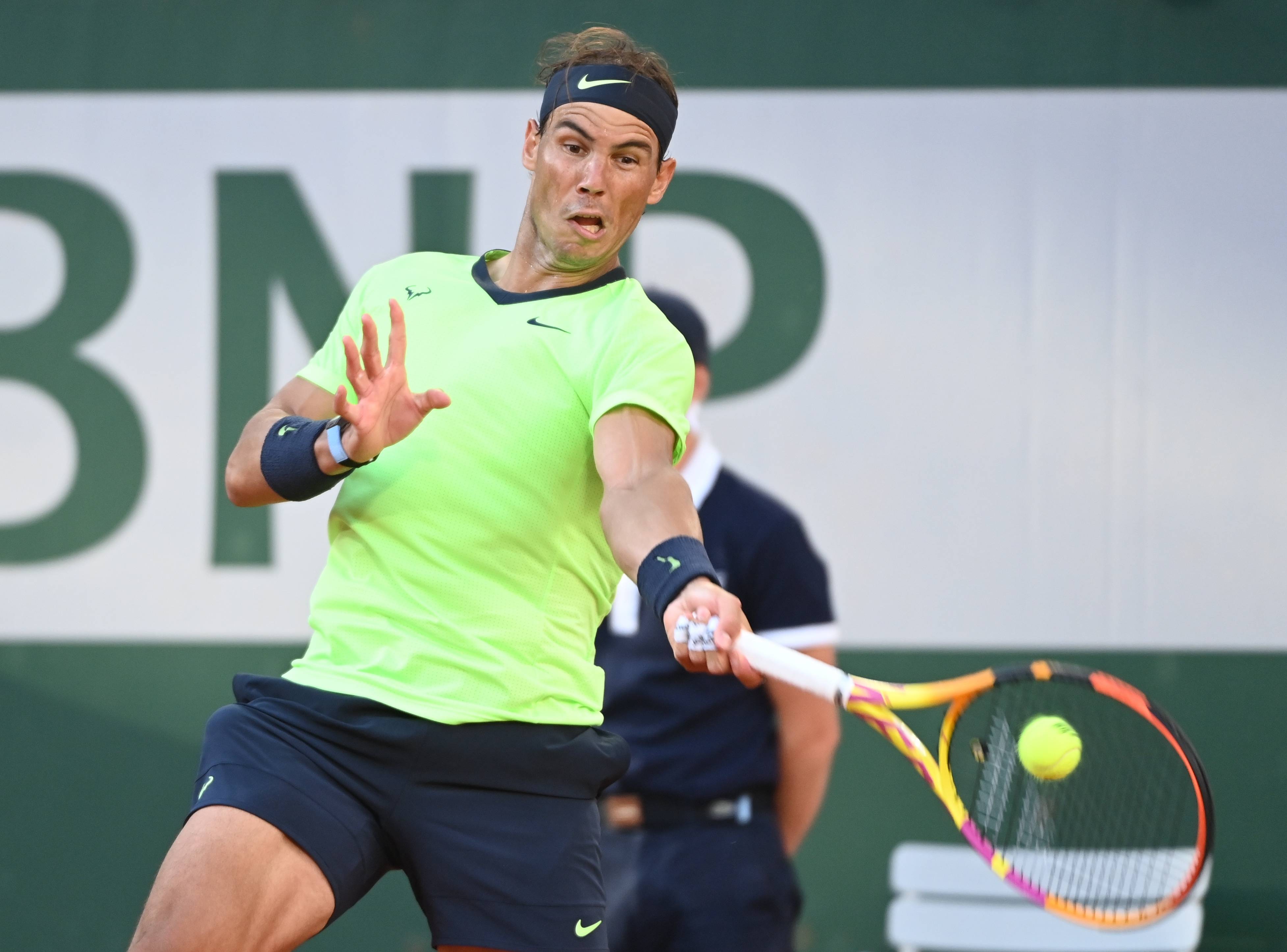 开云体育-世界网球队逆转英国网球队，纳达尔爆发神勇的简单介绍