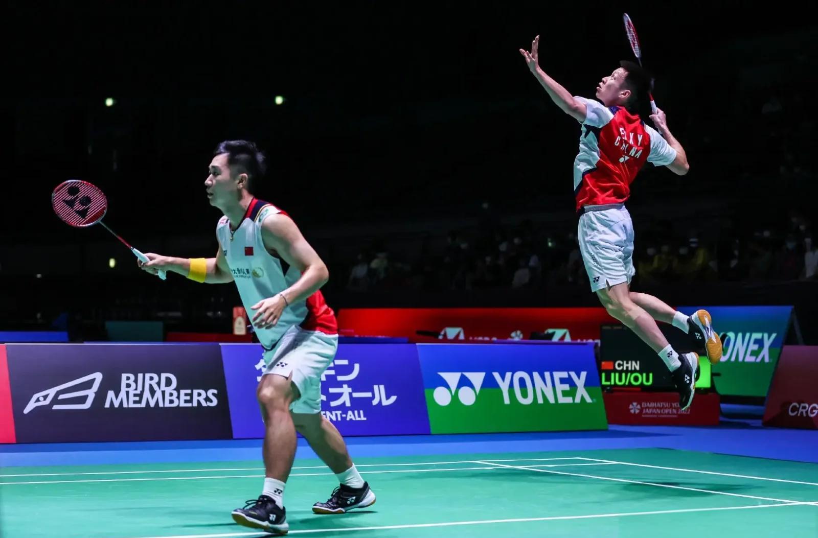 开云体育官网-英格兰羽毛球队鏖战马来西亚羽毛球队，林丹关键制胜的简单介绍