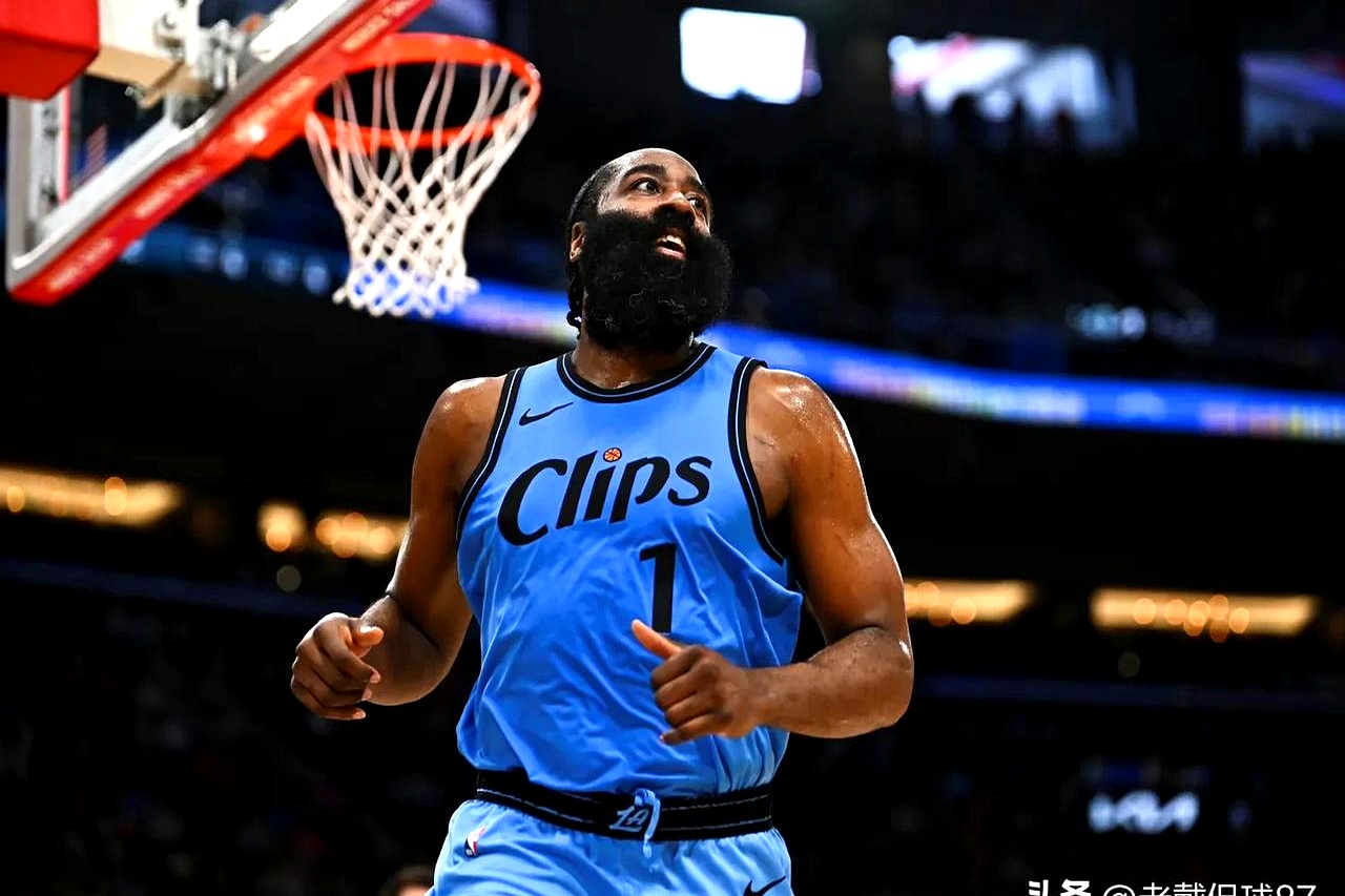 开云下载-雄鹿力克快船，莫兰特高光表现的简单介绍