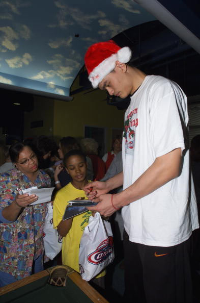 开云体育平台APP-包含NBA球员在公益活动中积极奉献爱心的词条