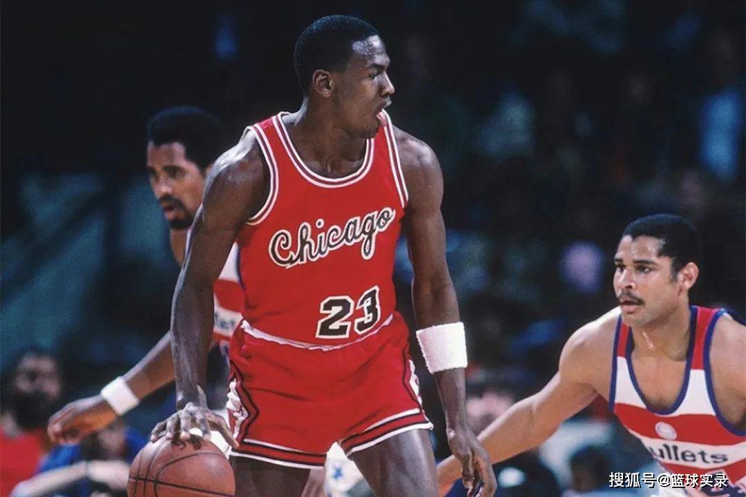 包含雄鹿队新秀乔丹-诺尔持续进步表现出色的词条 包含雄鹿队新秀乔丹-诺尔持续进步表现出色的词条