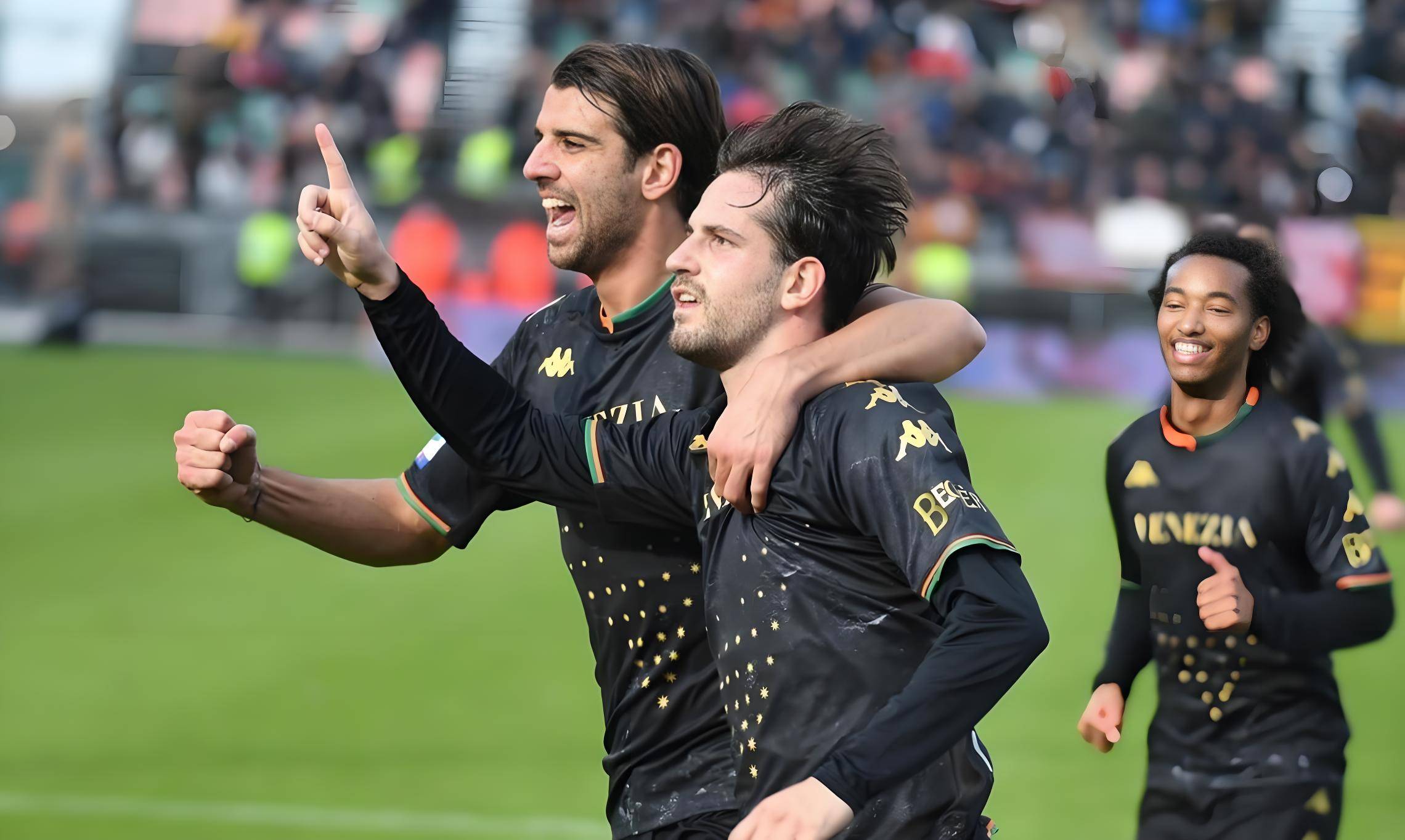 尤文图斯客场大捷，挺进欧冠四强的简单介绍