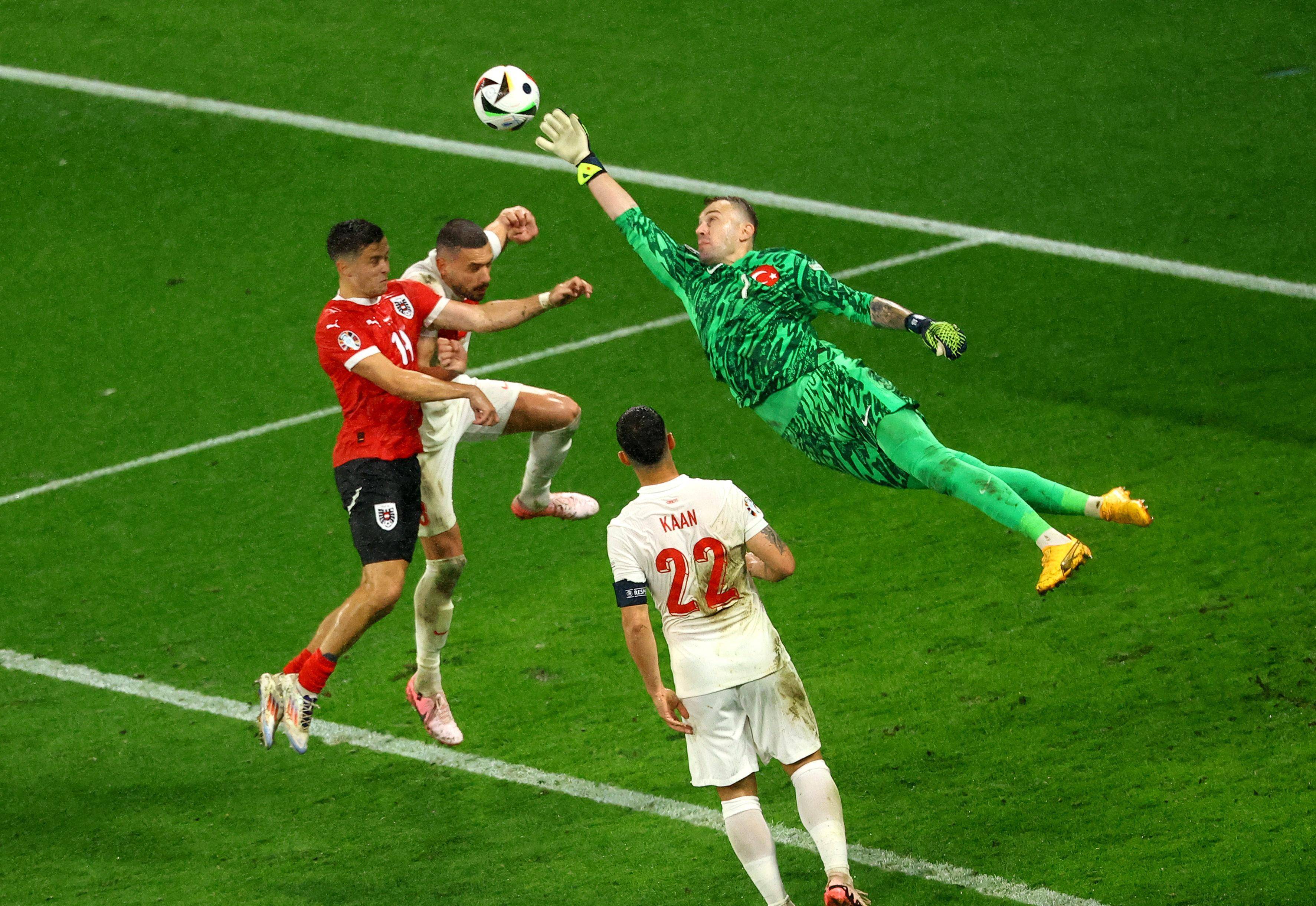 开云体育中国-包含欧洲球队强势踏入精彩战役，期待绝佳表现！的词条