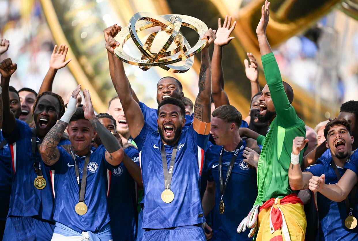 开云体育官网-包含切尔西面对挑战,全队奋勇拼搏向冠军进发的词条