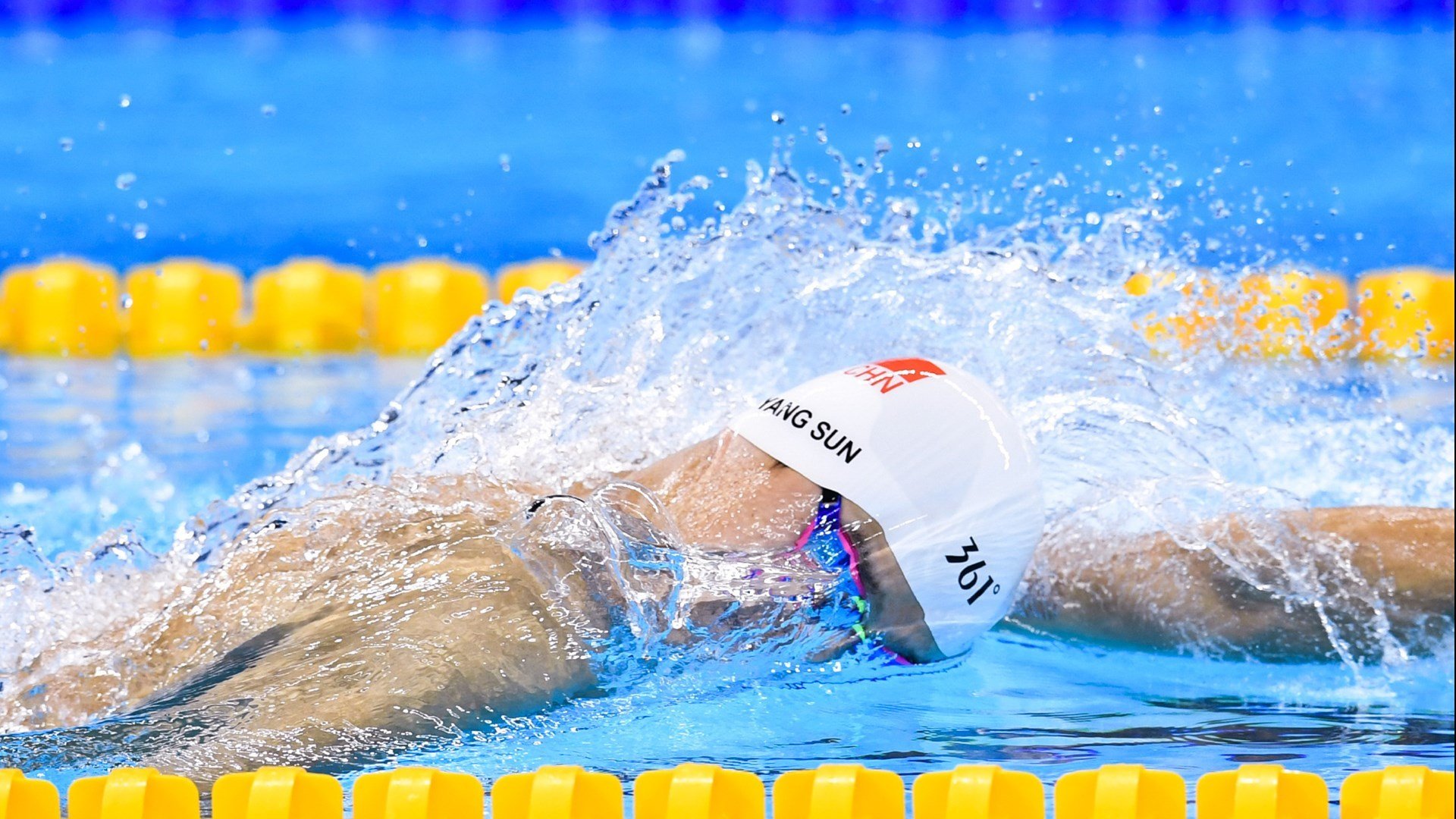 开云体育-南非关键战突围西班牙，孔德成为关键先生—一场改写历史的足球传奇