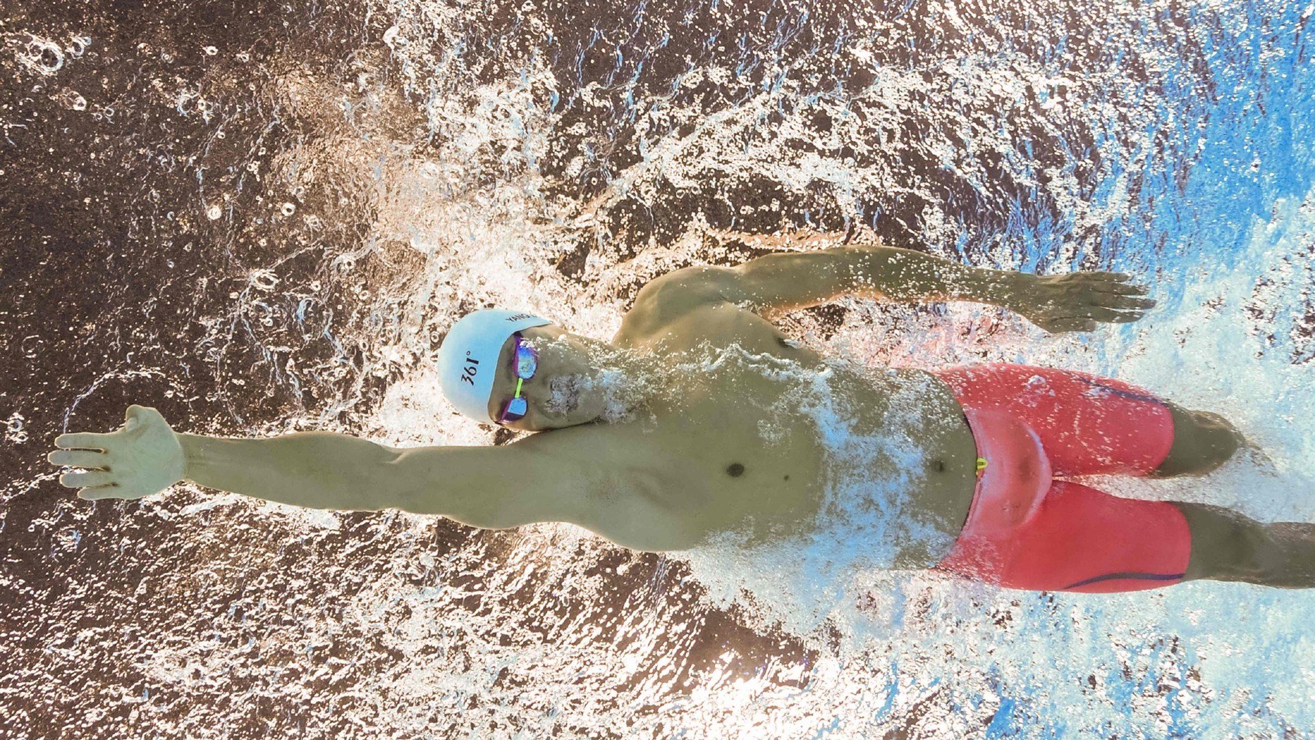 南美风暴席卷欧陆,巴萨掀翻乌拉圭铁壁,迪马利亚亚平宁之夜独舞